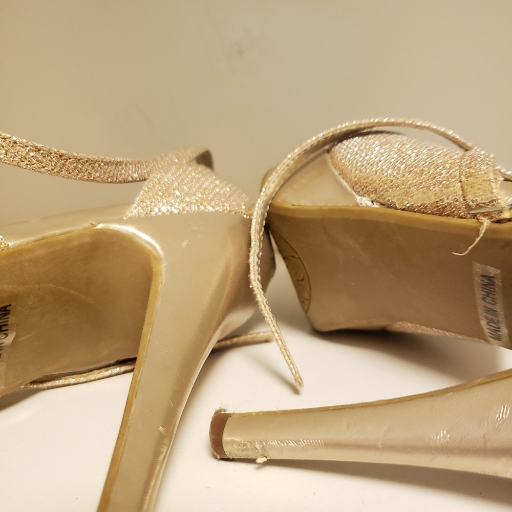 Shoes - Picture 6 of 11